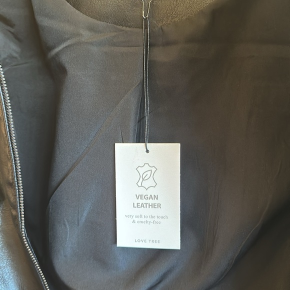 Love Tree Faux Leather Jacket Size Large Black/White Contrast Stripe Cropped - Picture 11 of 15